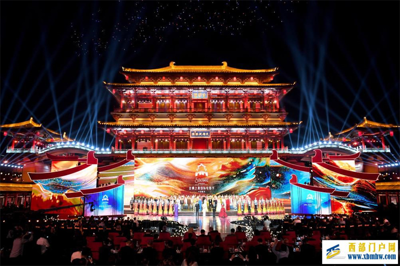 第十一届丝绸之路国际电影节在西安开幕(图1) 第十一届丝绸之路国际电影节在西安开幕(图1)