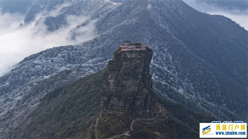 贵州梵净山：春日云海雾凇如画卷(图1)