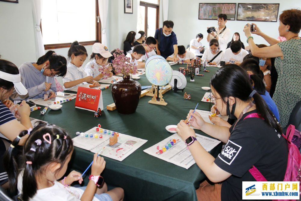 文艺志愿服务让非遗“活”起来(图2) 文艺志愿服务让非遗“活”起来(图2)