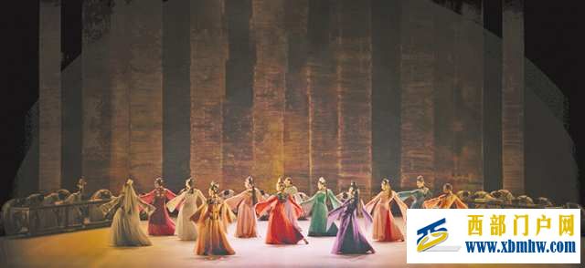 第十四届中国艺术节上的改编剧目受观众热捧(图1)