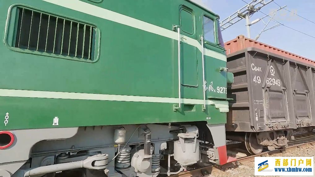 新疆霍尔果斯口岸今年通行中欧（中亚）班列突破8000列(图2)