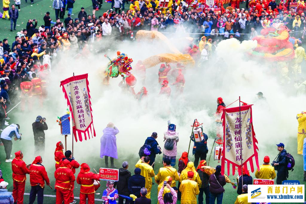 贵州石阡:仡佬毛龙节 群龙贺新春(图12) 贵州石阡:仡佬毛龙节 群龙贺新春(图12)